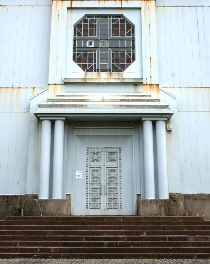 Crusnes Kirche aus Metall 06